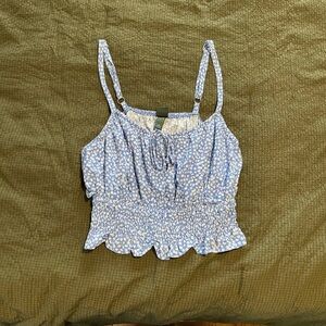 Wild Fable Blue daisy Floral Women's ruched tank Top